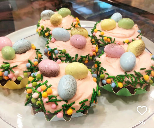 Bloom Fluted Baking Cups - Pastel Yellow Cupcake Liners