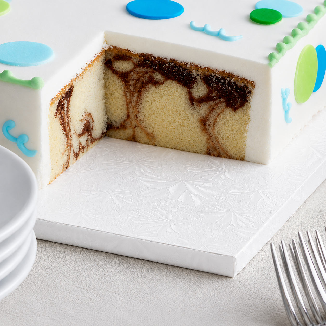 Quarter Sheet Cake Drum 1/2 Inch Thick White