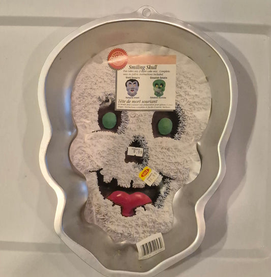 Wilton Smiling Skull Cake Pan Halloween New w/ Insert Aluminum Vintage 2001