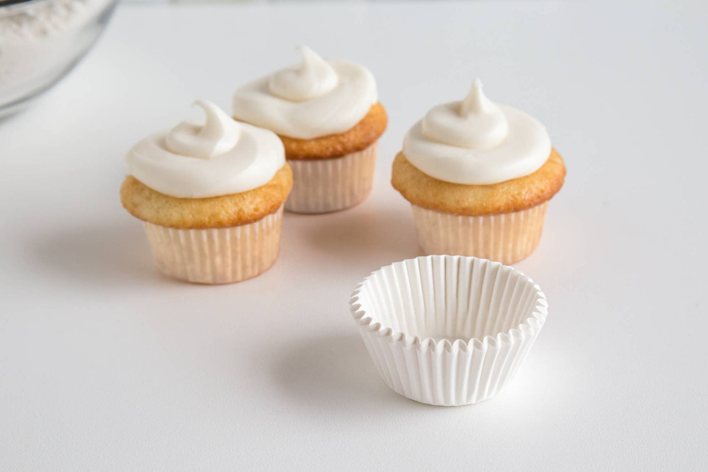 Fox Run Mini White Cupcake Liners, Set of 75, 1.75"