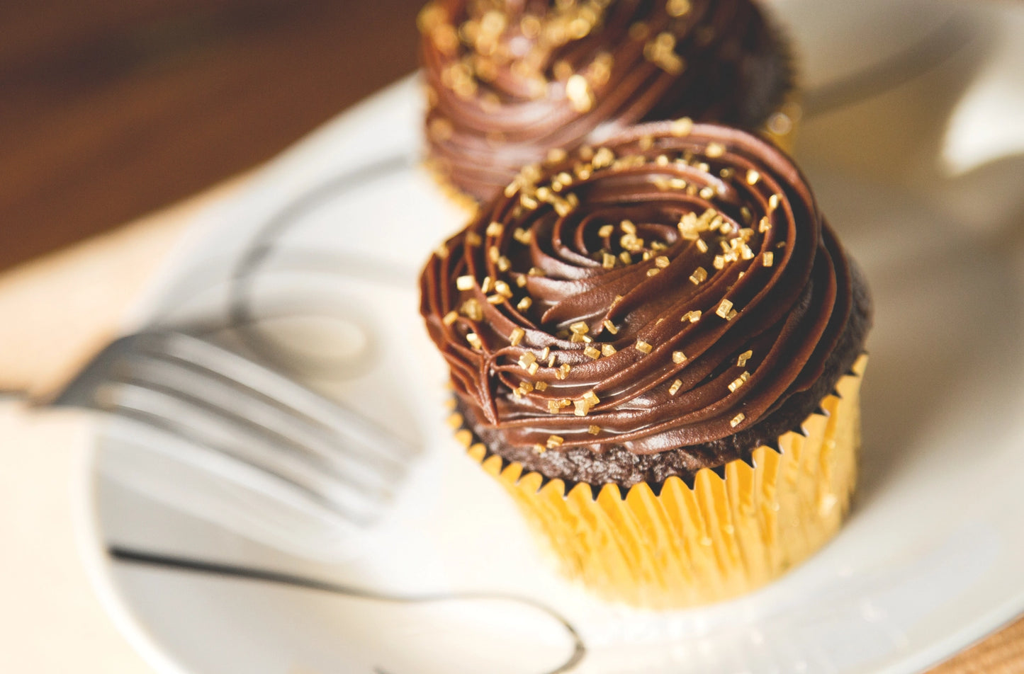 Cupcake Liners Standard Gold Foil 32-Count