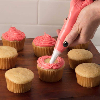 Decorating Bags With 3  Decorating Nozzles