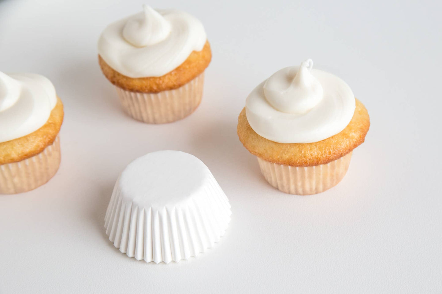 Fox Run Mini White Cupcake Liners, Set of 75, 1.75"