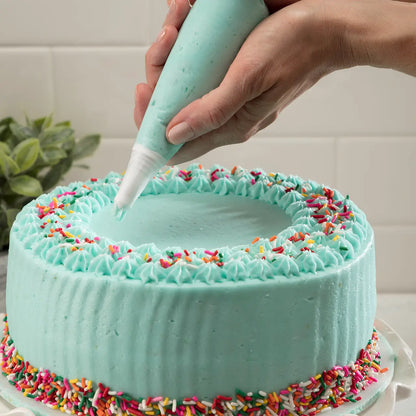 Decorating Bags With 3  Decorating Nozzles