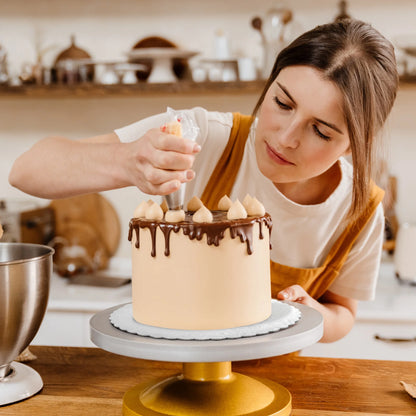 10in White Scalloped Cake Board