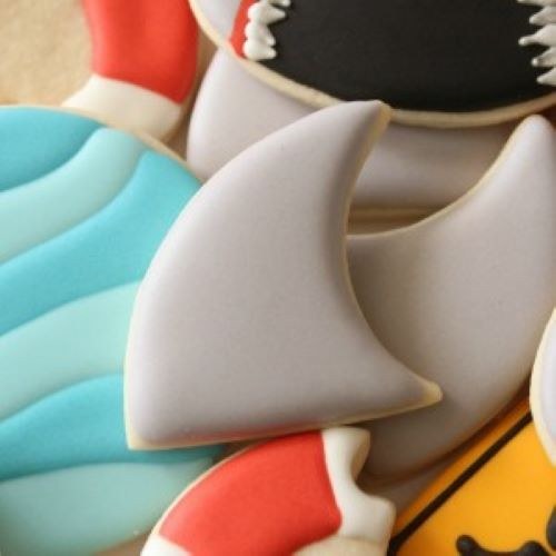 Shark Fin Cookie Cutter 3.5in