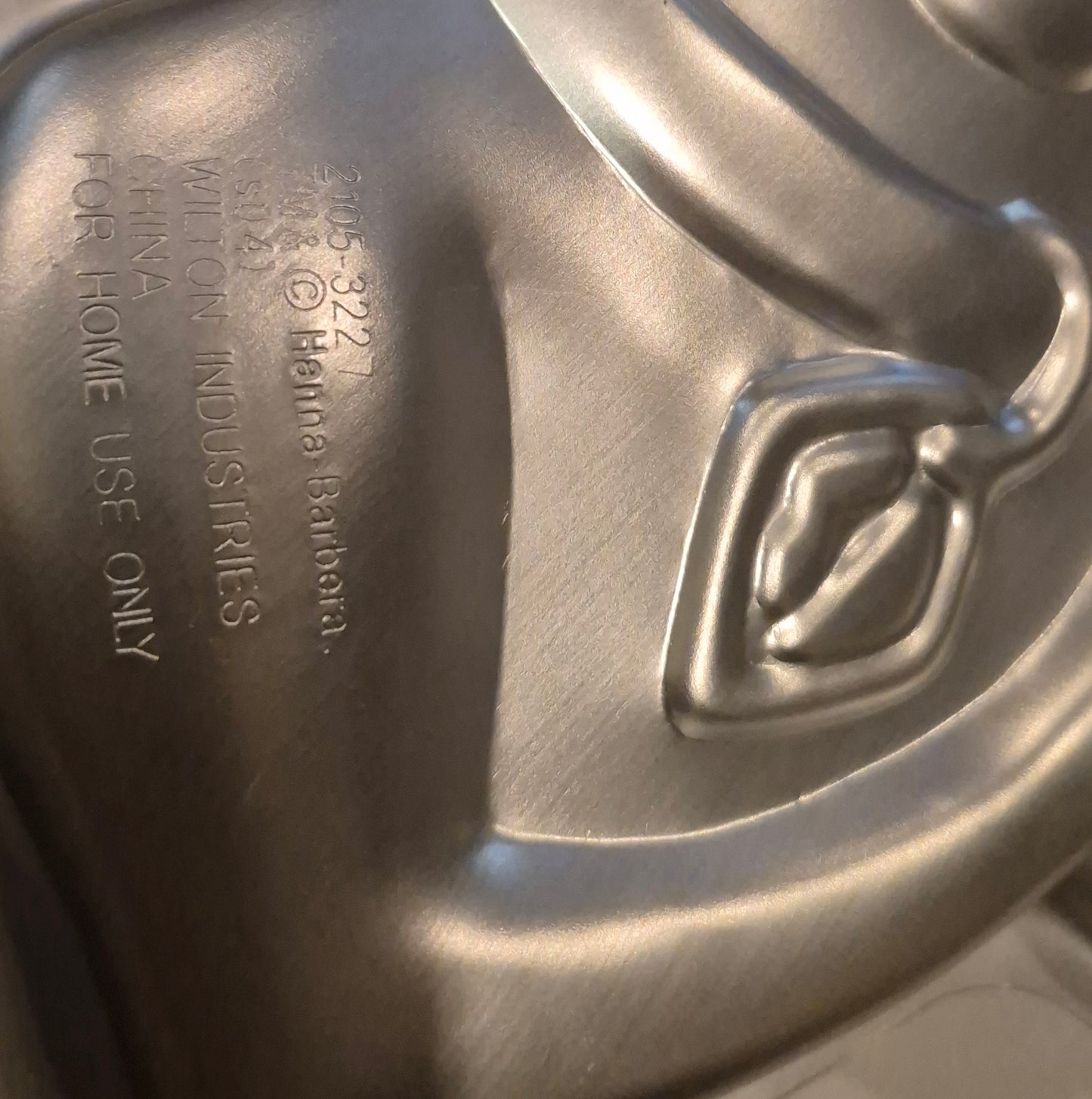 Wilton Scooby-Doo Cake Pan Aluminum 2002 New with Insert WB Hanna-Barbera