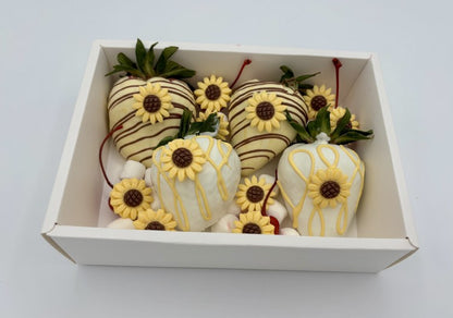 Strawberry Box White with Clear Lid