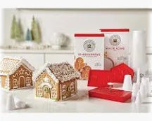Gingerbread House Pop Out Cookie Cutter Set