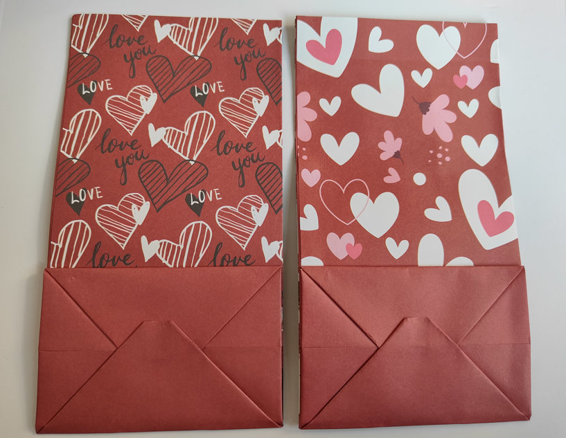 Valentine Paper Treat Bags - Candy, Cookie & Gift Sacks 6 Count